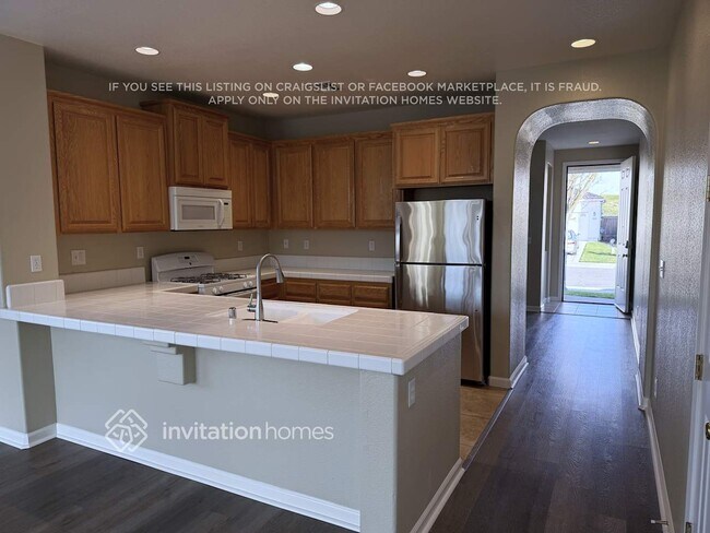 Foto del edificio - 5803 Amnest Way