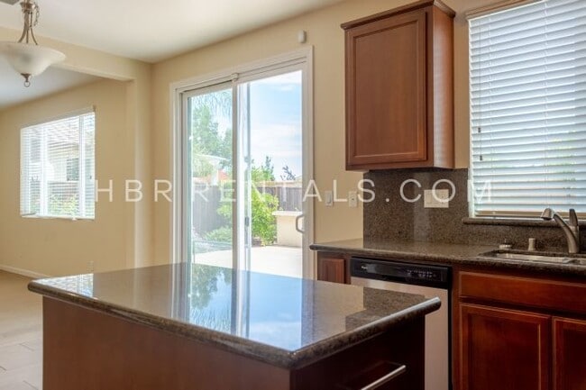 Building Photo - 1122 Danilo Ct