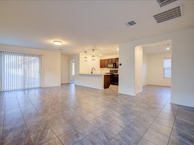 Foto del edificio - 3 Bedroom 2 Bathroom + Flex Room