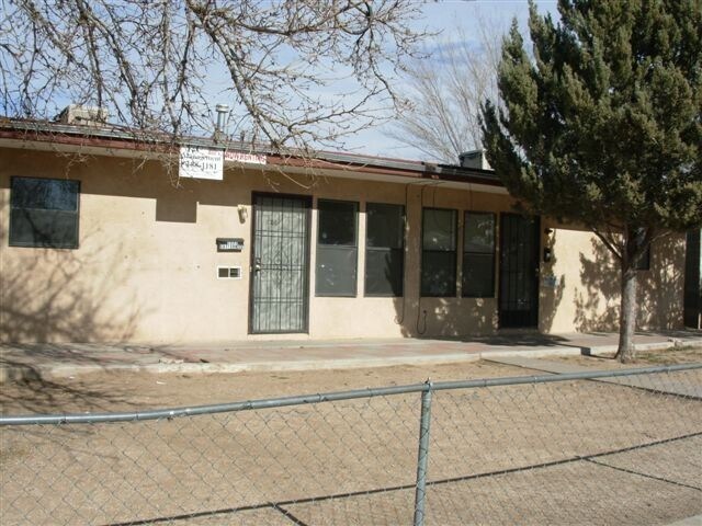 Building Photo - Two and three bedroom units with Washer ho...