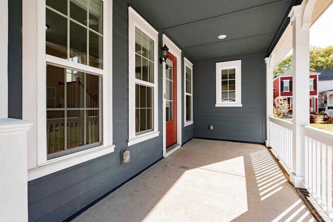 Building Photo - 305 Herman St