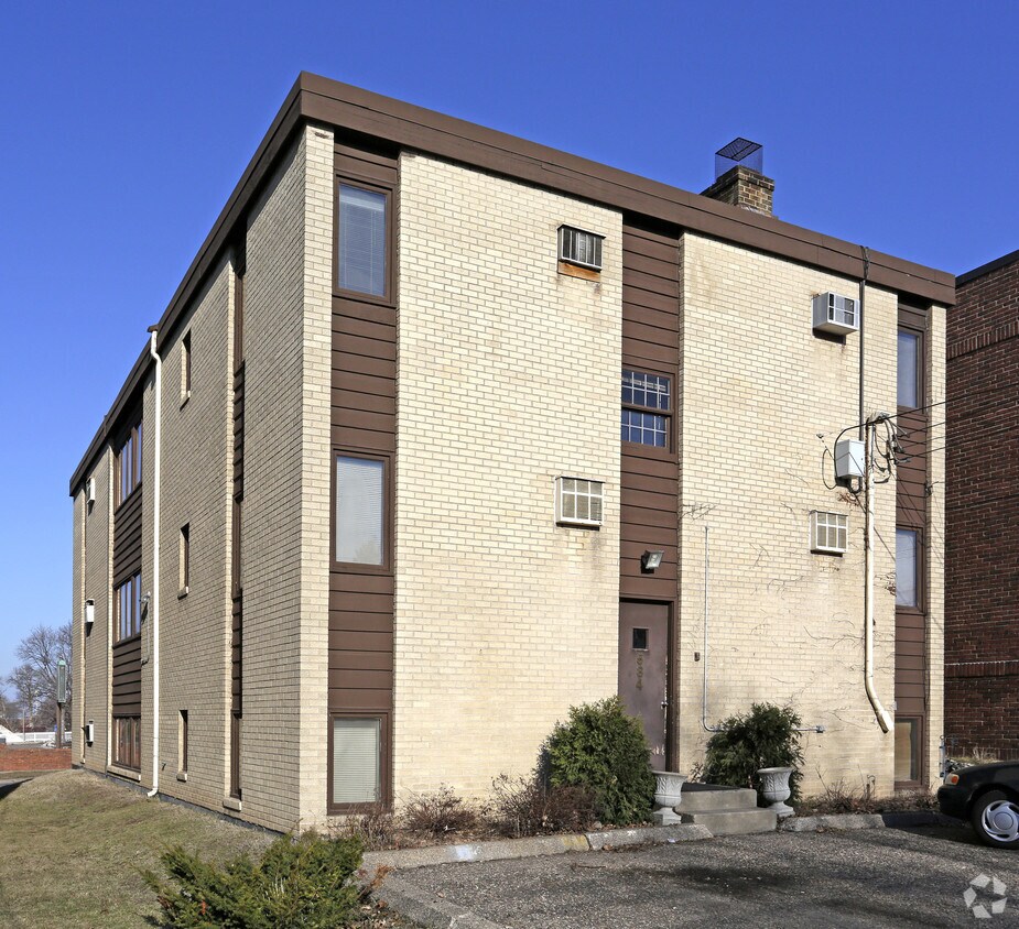 Foto principal - 584 Snelling Ave S