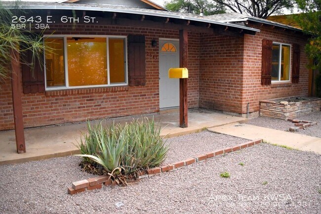 Foto del edificio - 2643 E 6th St