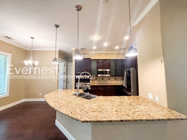 Foto del edificio - 21208 Oak Dale Dr