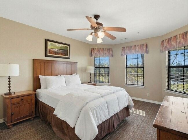 Building Photo - Apple Mountain Apartments