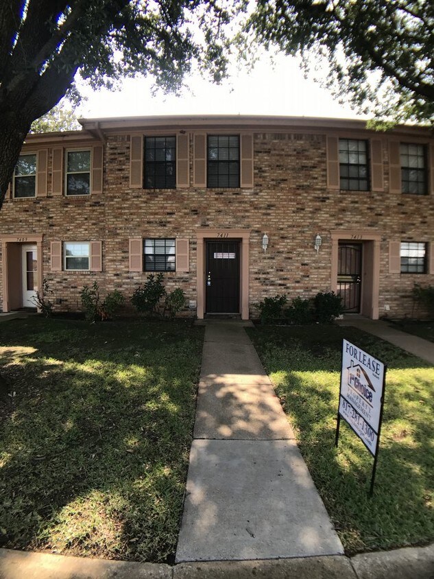 Primary Photo - 7411 Kingswood Cir