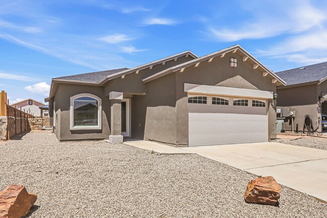 Building Photo - 14609 Carlo Alvarado Dr