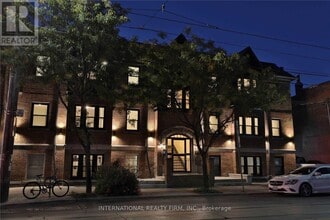 Building Photo - 1094 College St