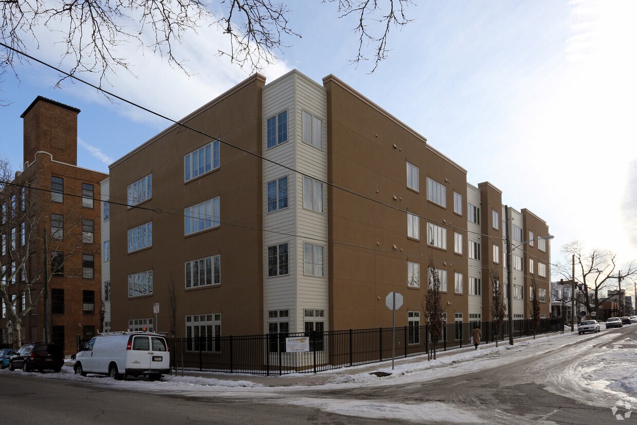 Primary Photo - Pensdale Apartments