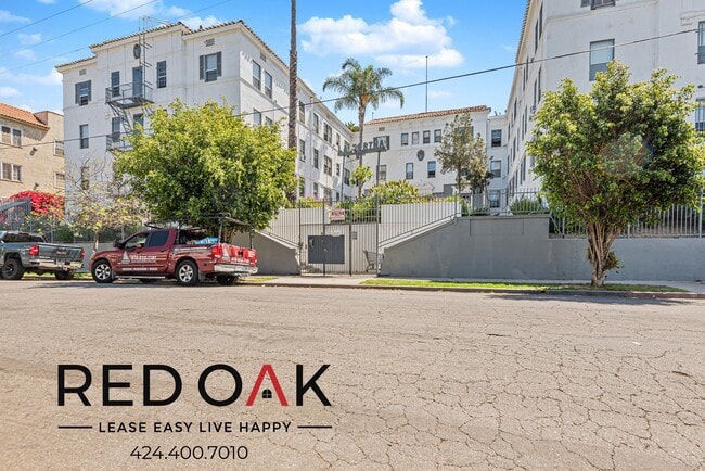 Foto del edificio - 960 S Oxford Ave