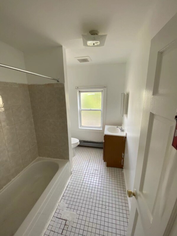Building Photo - 2255 Gleason Ave