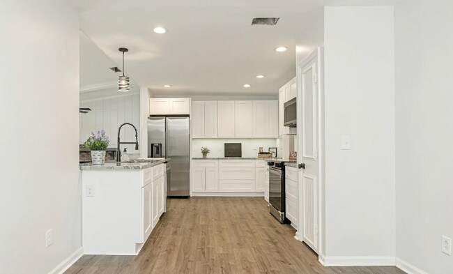 Foto del edificio - 406 Wilcrest Dr