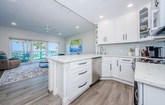 Foto del edificio - 880 Mandalay Ave