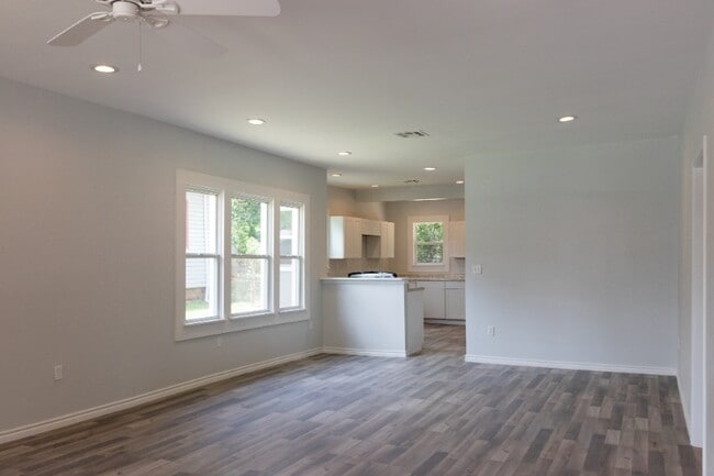 Photo - 1319 NE 15th St House