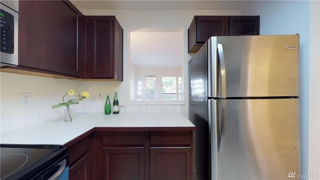 Foto del edificio - 18501 SE Newport Way