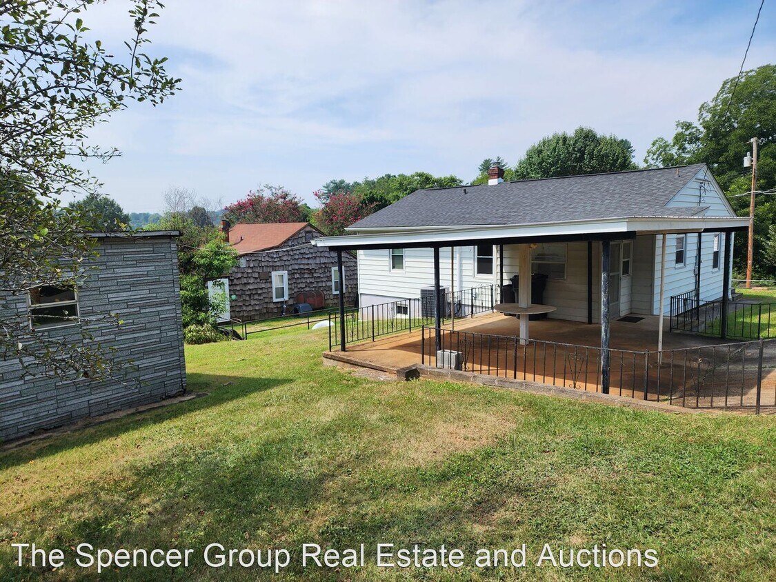 806 Burgess St, Martinsville, VA 24112 House Rental in Martinsville