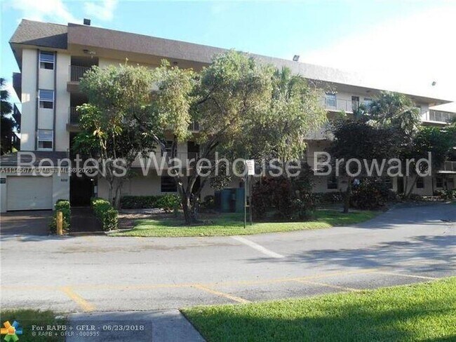 Foto del edificio - 3301 NW 47th Terrace