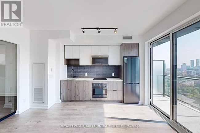 Building Photo - 5 Defries St