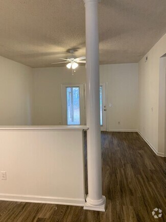 Building Photo - 4616M McClelland Dr
