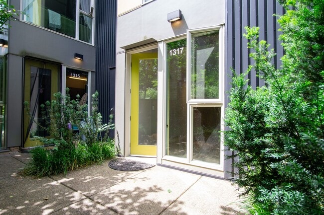 *FREE RENT* Sellwood-Great Modern Studio w... - *FREE RENT* Sellwood-Great Modern Studio w... Apartment