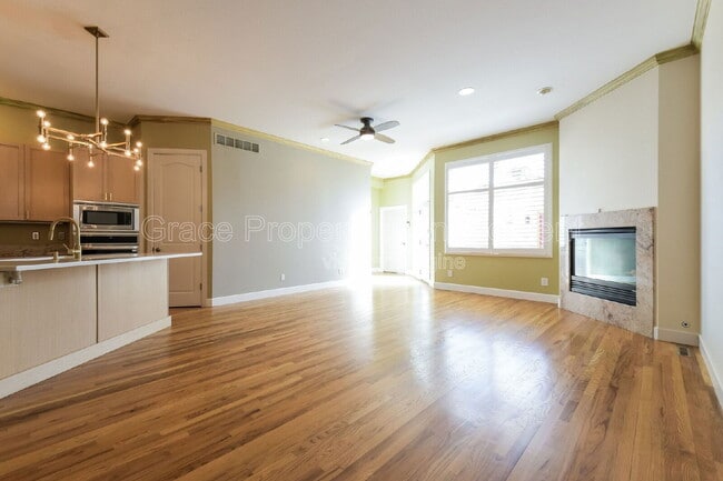 Foto del edificio - 566 Josephine St