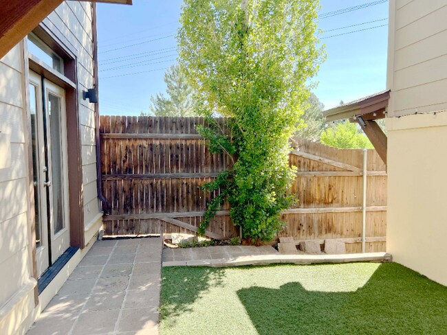 Foto del edificio - 1551 E Payton Way