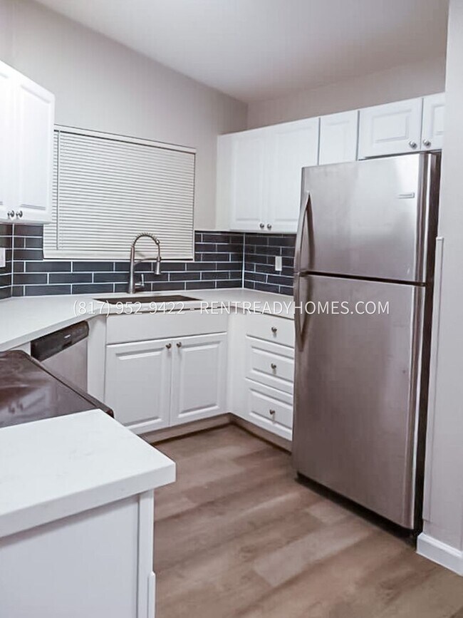 Building Photo - 8305 Forest Ridge Dr