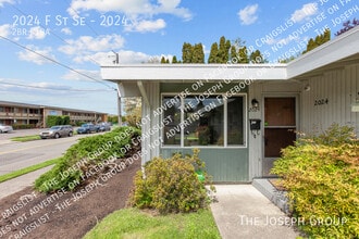 Building Photo - 2024 F St SE