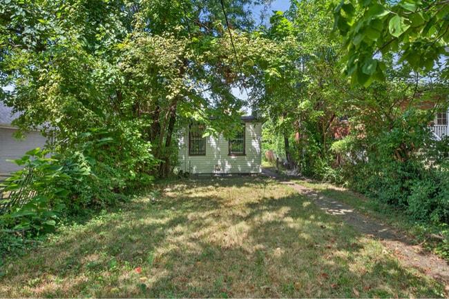 Building Photo - 5532 Robin Ave