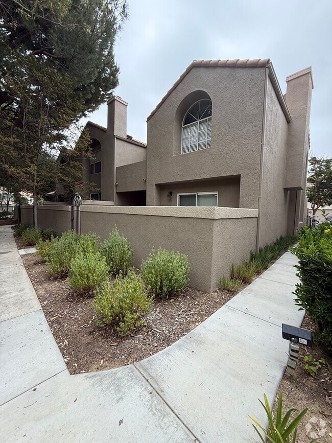 Building Photo - 11346 Old Ranch Cir