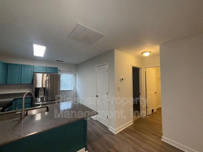 Building Photo - 2145 Pavilion Ct