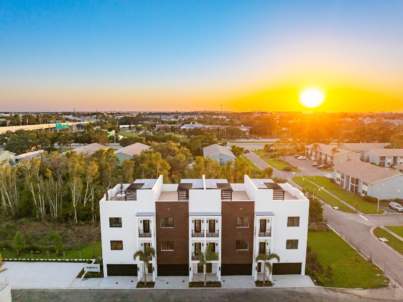 Foto principal - 10330 2nd Way N