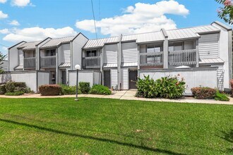 Building Photo - 5056 Glenmont Dr