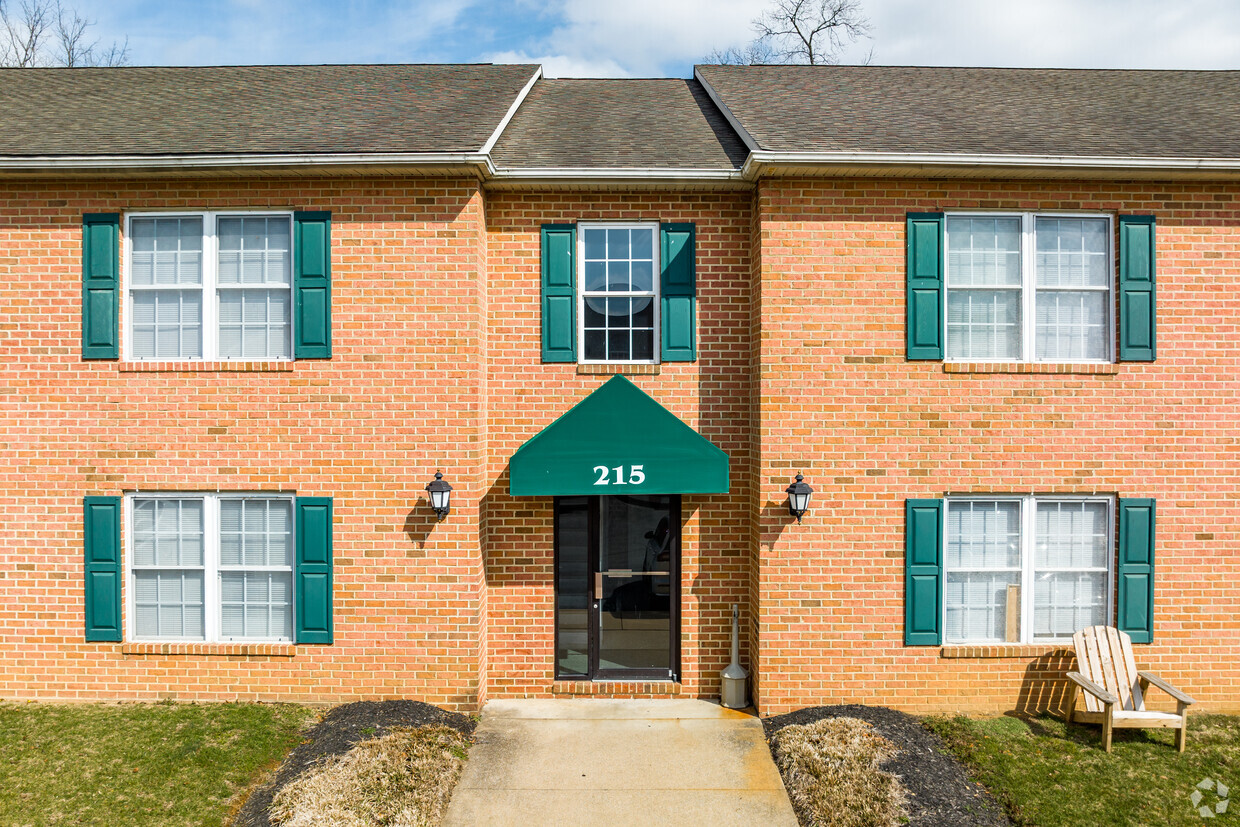 Foto principal - Spring Mills Apartments