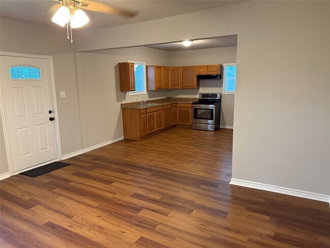 Foto del edificio - 1934 Austin Ave