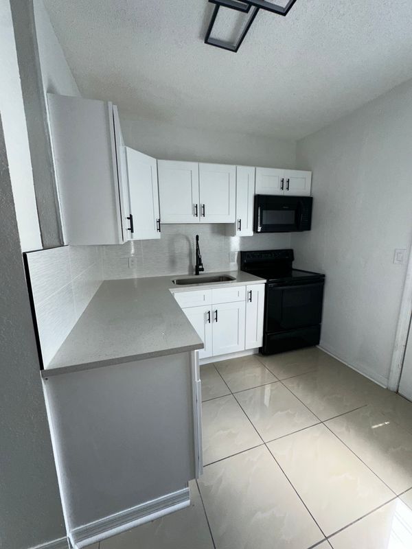 Foto del edificio - 3460 4th Ave S