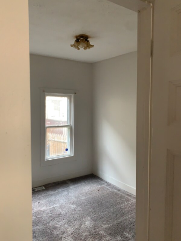 Building Photo - 82 Sanford St