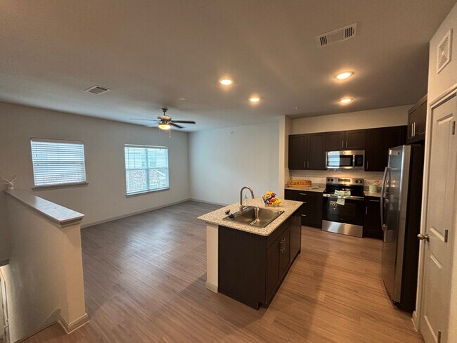 Foto del edificio - 950 FM2001