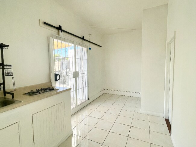 Foto del edificio - 2177 W Crestwood Ln