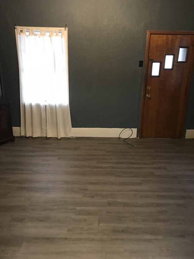 Foto del edificio - 2 Bedroom half double in N. end of Wilkes Barre