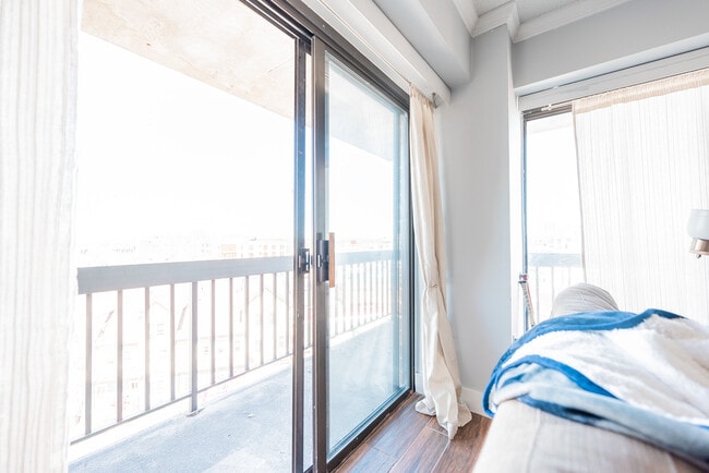 Foto del edificio - 15 North Beacon St