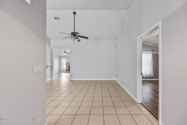 Foto del edificio - 5695 Graham St