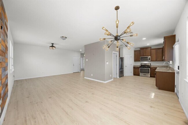 Building Photo - 305 Earl Keen St