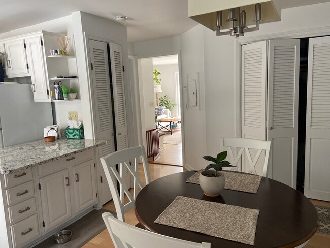 Building Photo - 4 McKendry Ct