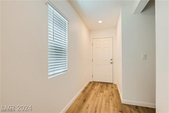 Building Photo - 2950 Torreon Ln