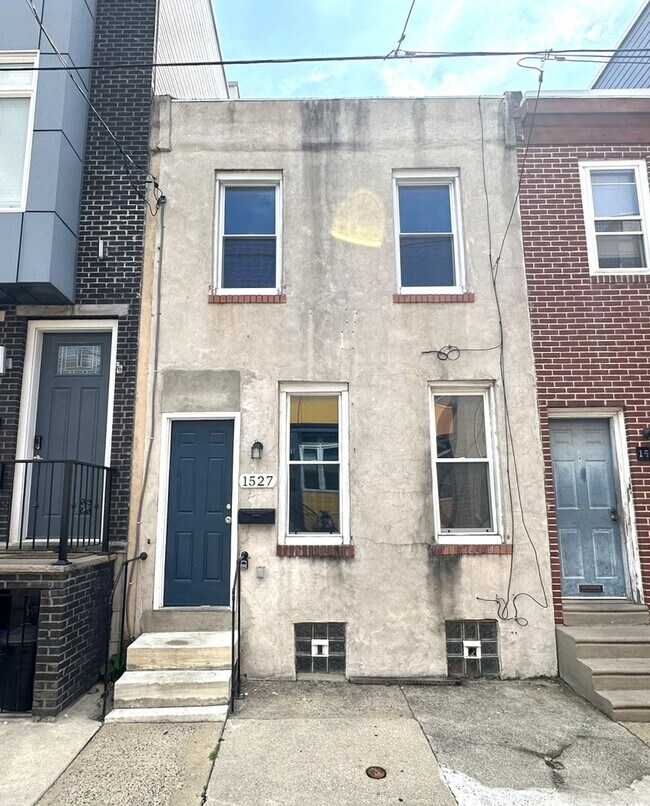 Foto del edificio - Gorgeous 3-Bedroom Townhouse in Point Bree...