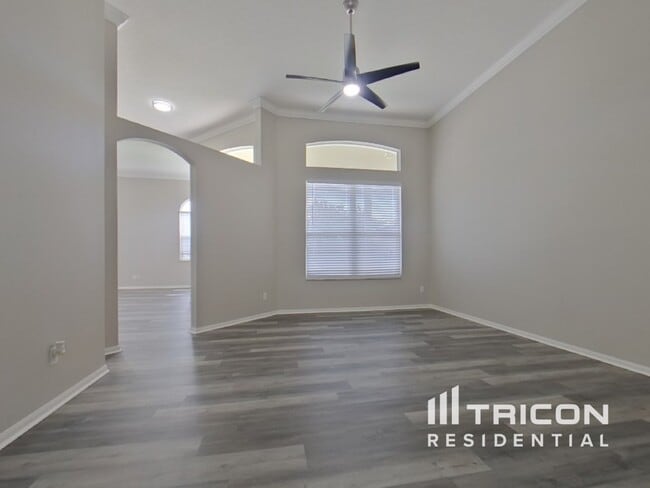 Building Photo - 1496 Wescott Loop