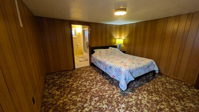 Foto del edificio - 1108 Charles St