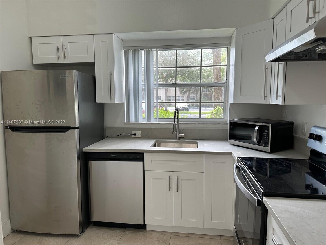 601-cypress-lake-blvd-unit-b14-deerfield-beach-fl-33064-condo-for