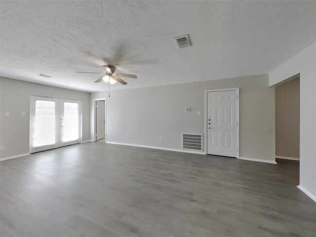 Foto del edificio - 20118 Misty Pines Dr